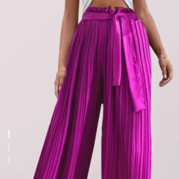 Women's Pleated Wide-leg Pants - Picture 1 of 5